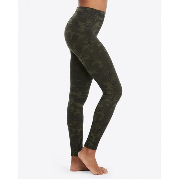 SPANX Look At Me Now Seamless Leggings Green Camo Size Medium High Rise Slimming - Picture 16 of 16